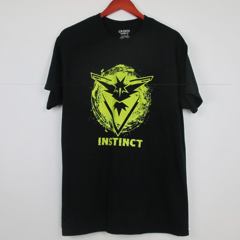 Pokemon Men's Graphic T-Shirt Size L Instinct